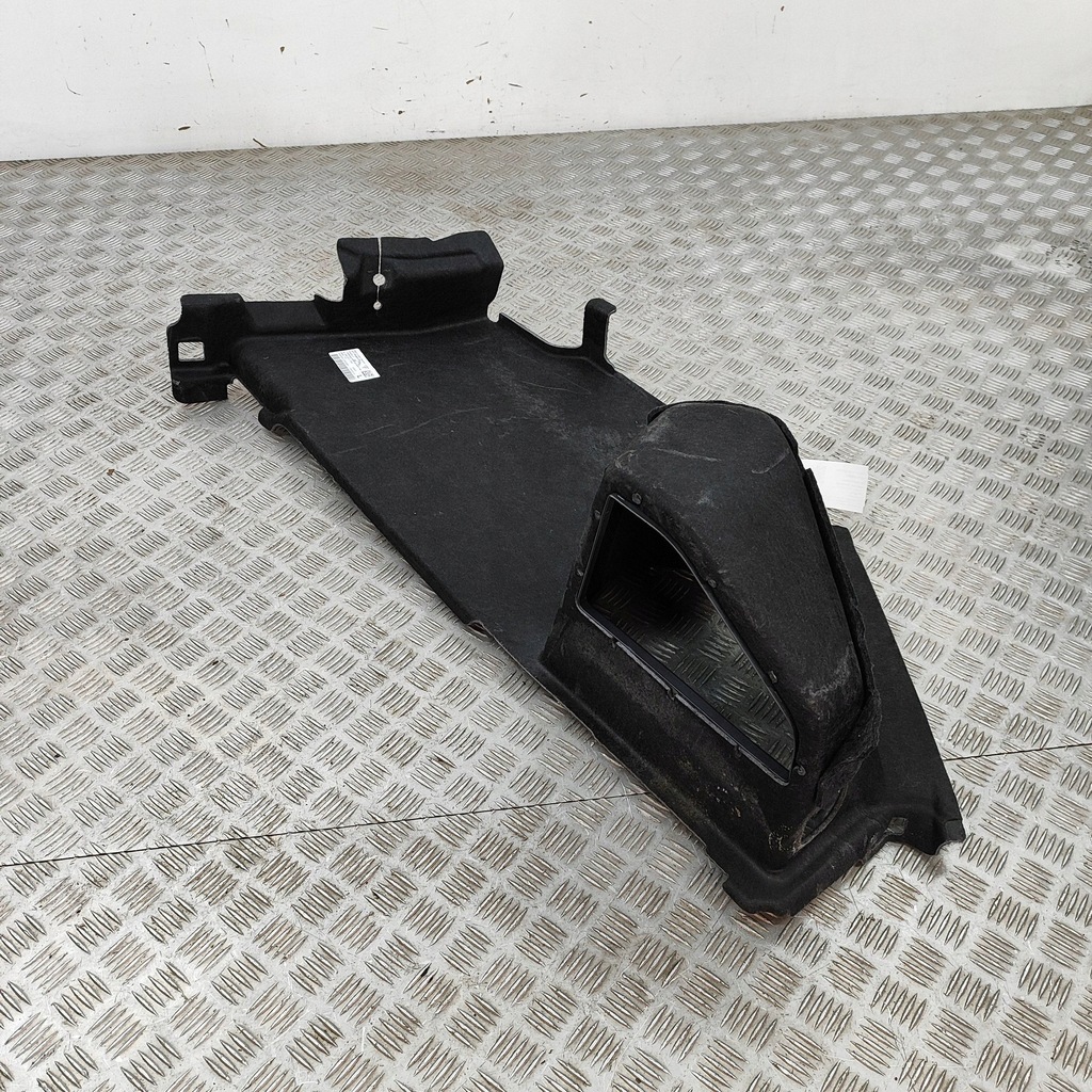 фото №5, Audi e-tron gt 2023 левая сторона обшивка / обивка / багажника