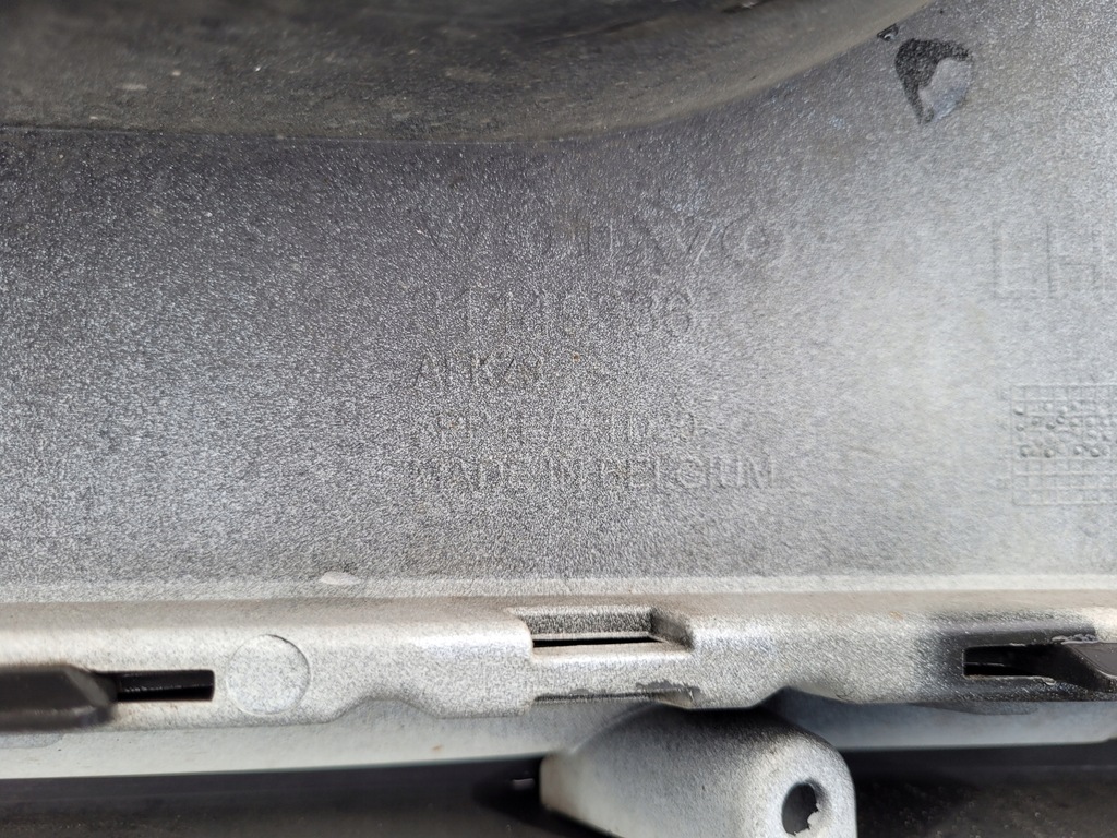 фото №11, Volvo xc40 | бампер дифузор спойлер задня bok лівий 31449333 32136122 | 1450