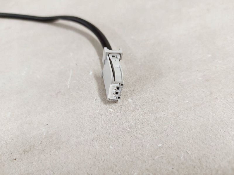 фото №3, Opel ampera chevrolet volt кліпса поперечина лівий задня ліва задня