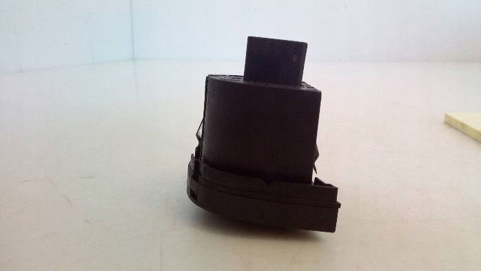 фото №6, Панель регулировки освещение alfa romeo 147 2000r.