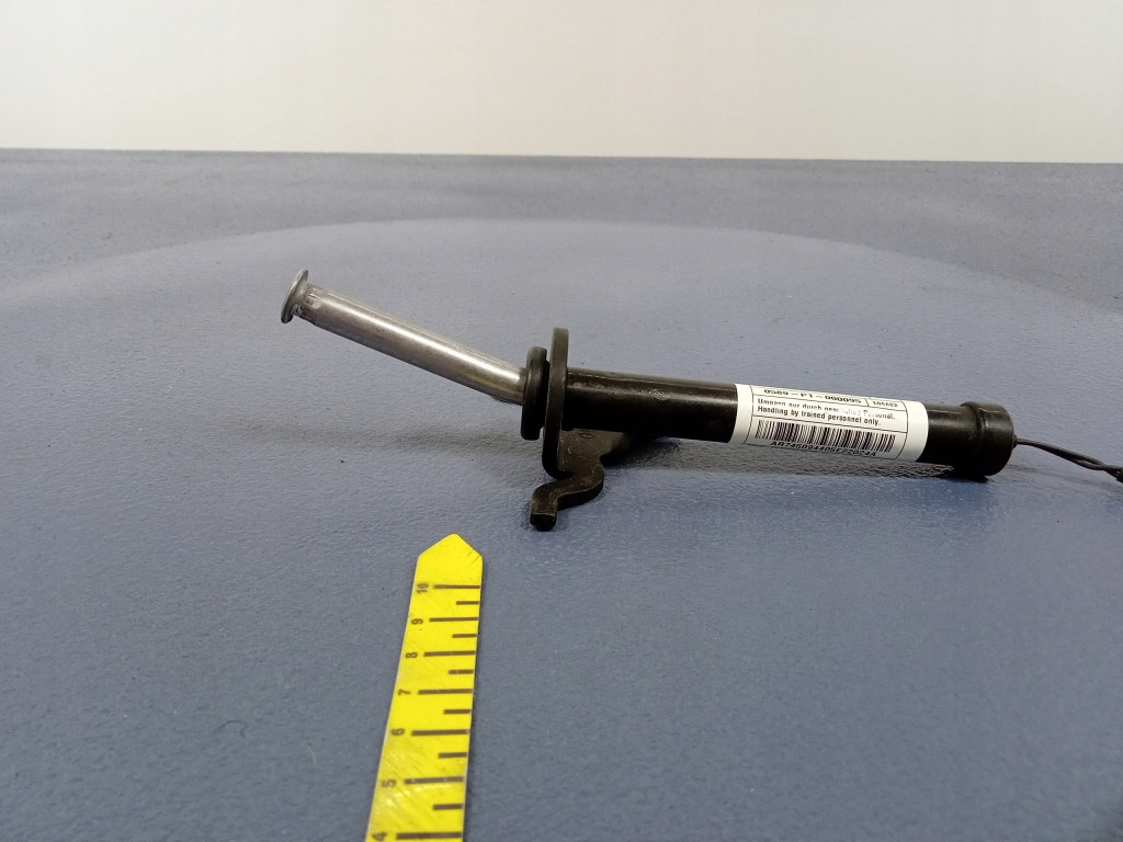 фото №8, Bmw 1 f40 патроны пиротехнические капот комплект