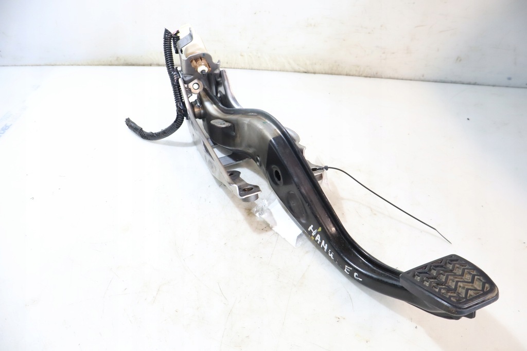 фото №4, Педаль гальма toyota yaris iii lift 1.5