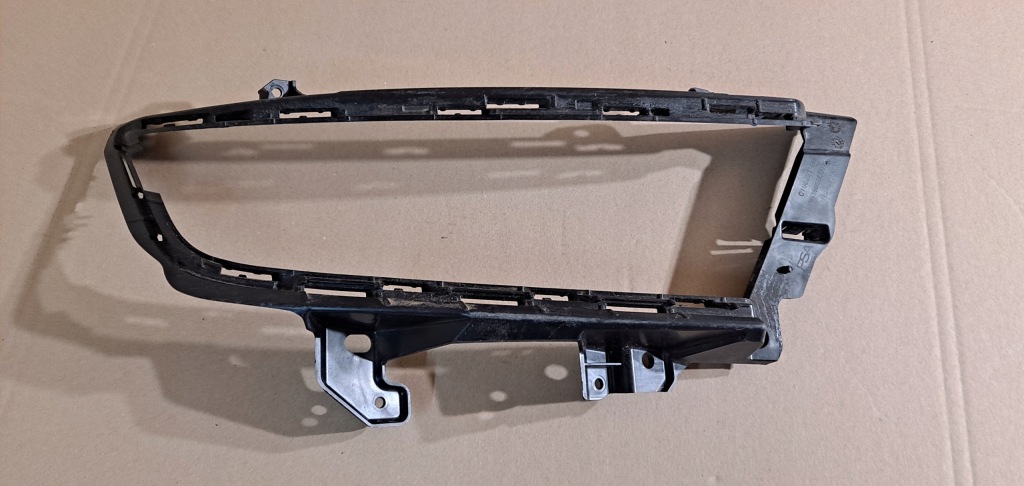 фото №1, Opel astra l vi рамка лампи права перед 9839853680