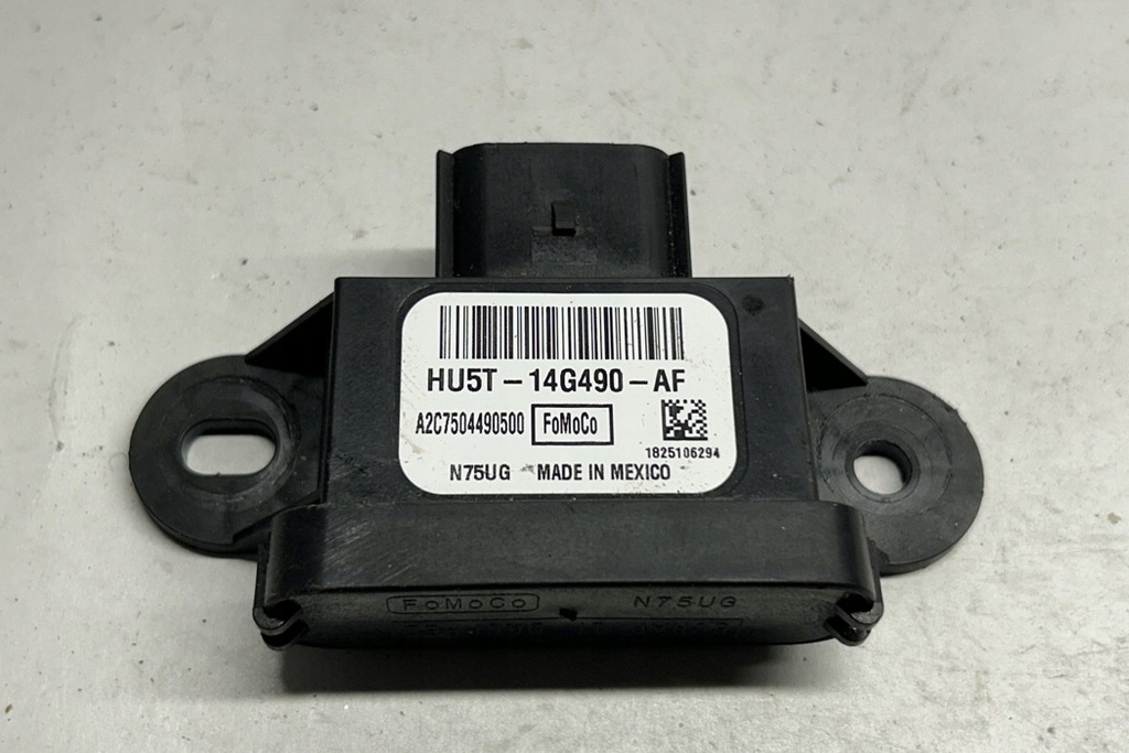 фото №8, Коробка приборная напряжения ford usa mustang convertible hu5t14g490af