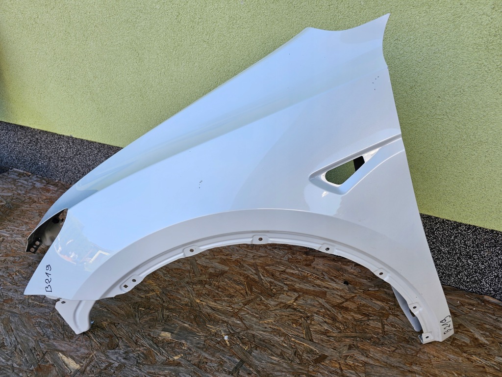 Купить Tesla y крыло  перед передний оригинал левое  хороший