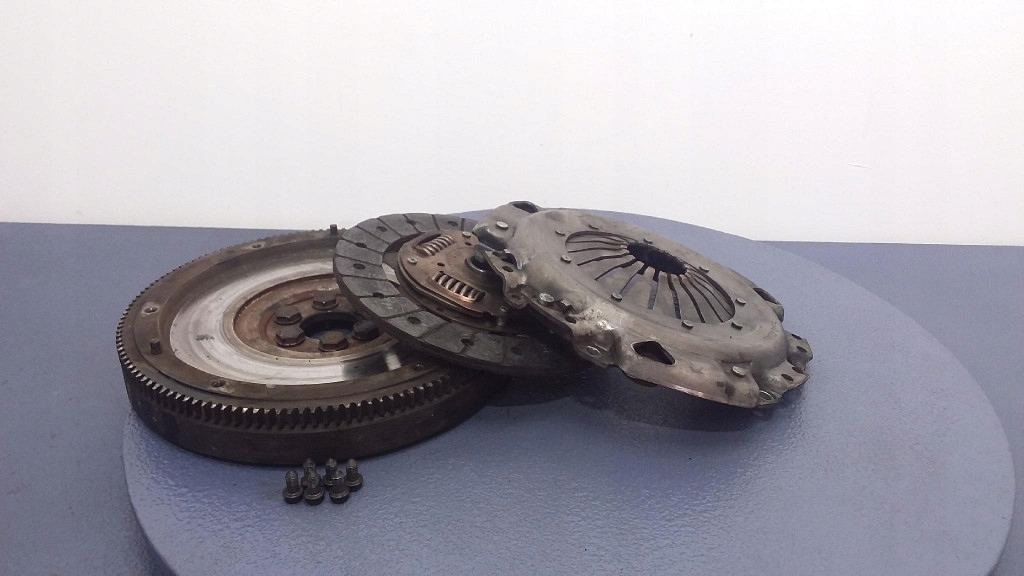 фото №1, Vw transporter 1.9 d зчеплення колесо маховик 037105271k