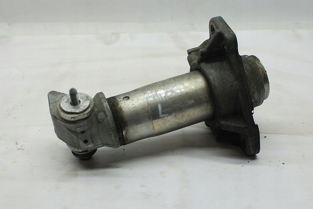 фото №1, Зона деформації відбійник лівий 8e0807133b a4 b6 01 2.0 fsi awa 150km