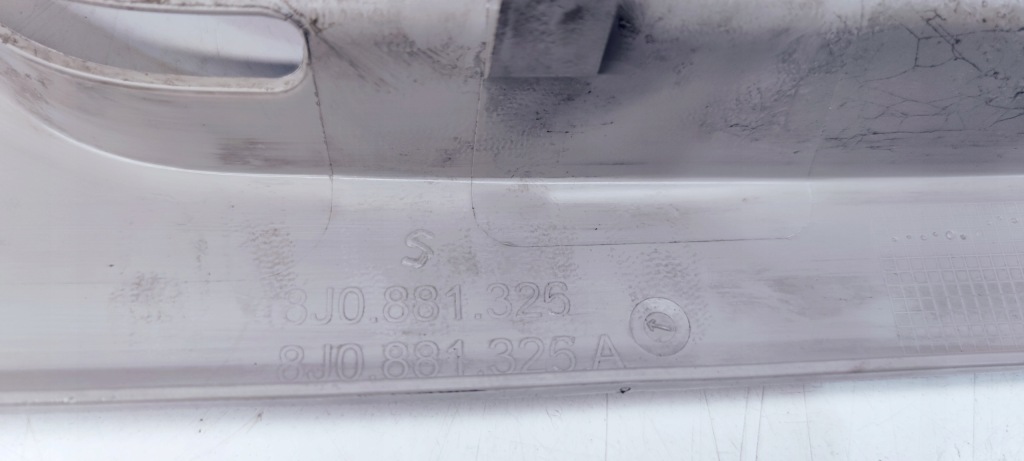 фото №5, Защита заглушка сиденье правая audi tt 8j0881326 sza