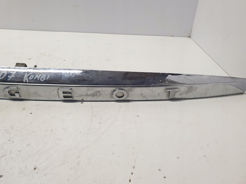 фото №3, Накладка кришки багажника peugeot 407 sw kombi