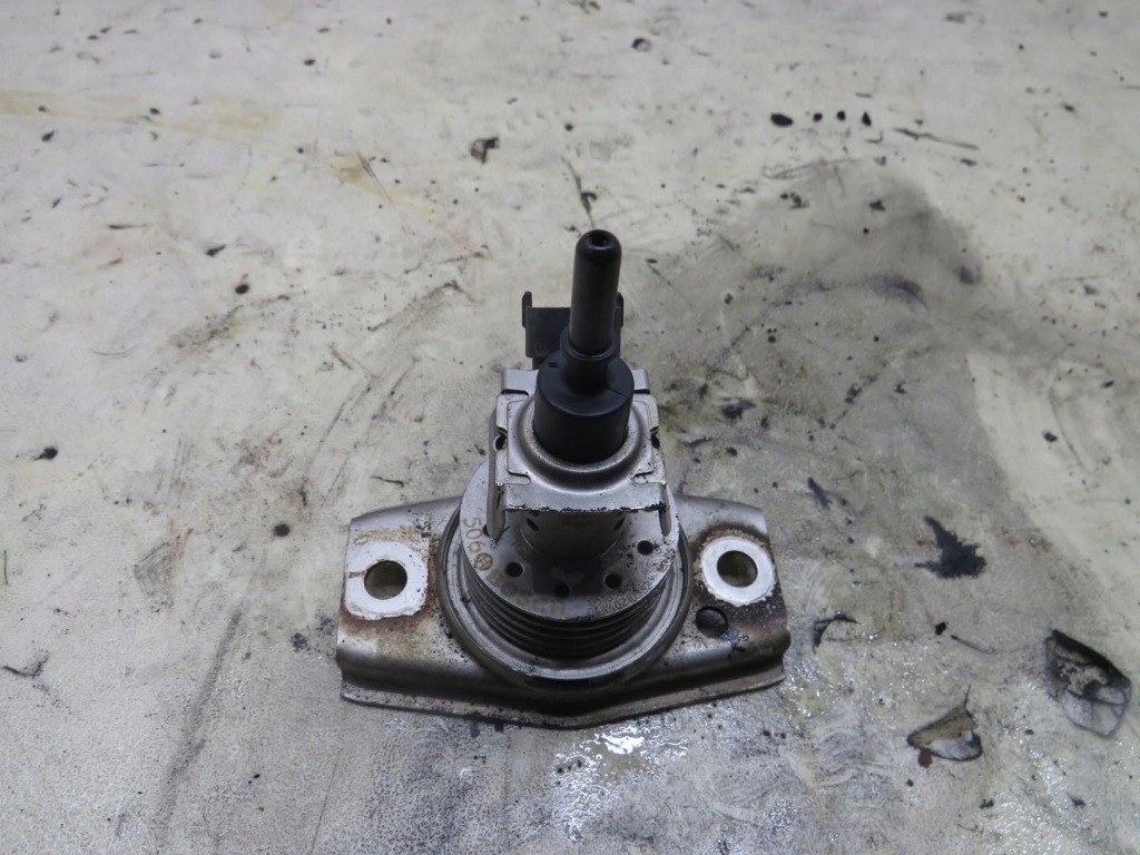 фото №1, Инжектор форсунка adblue zafira c 1.6 cdti