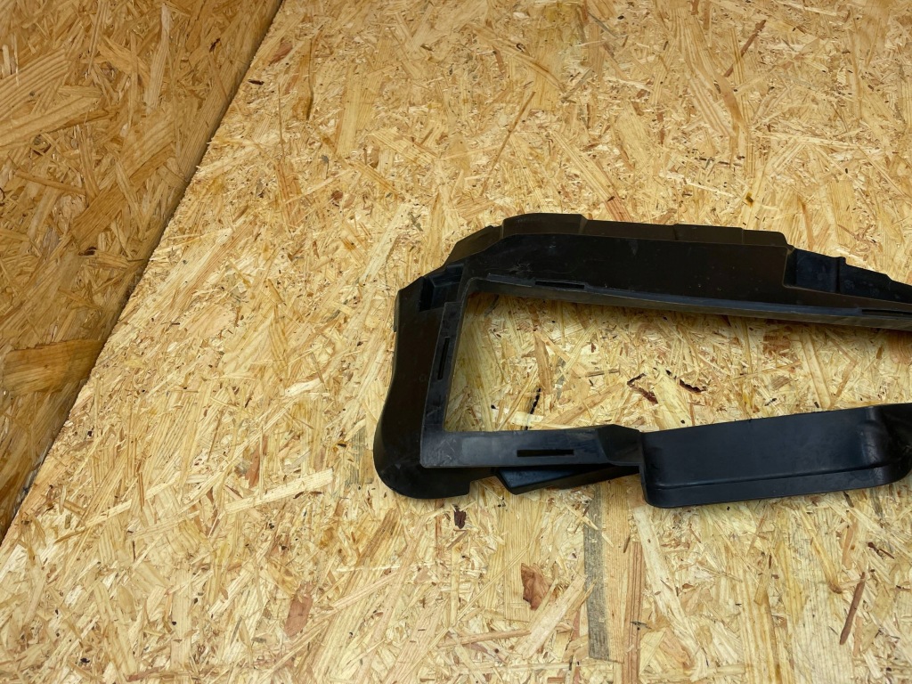 Впуск накладка кермо  повітря mercedes a klasa w177 a1778853106 Ціна