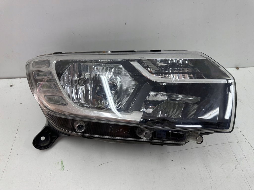 фото №1, Лампа правая перед dacia sandero logan ii 2 lift обычная + led europa oryg
