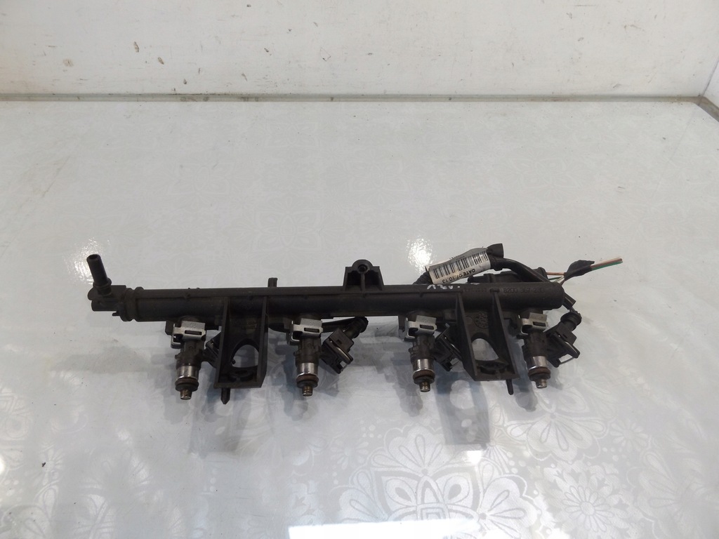 фото №1, Twingo ii lift 1,2 молдинг впрыскная