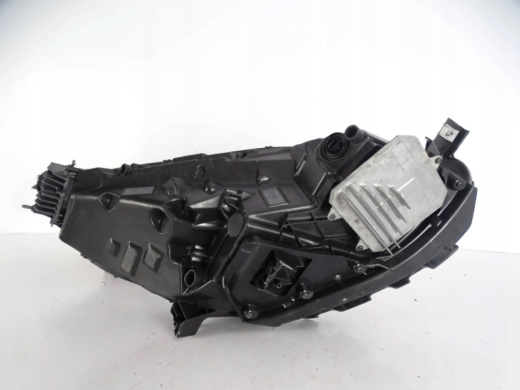 Фара перед передняя левая tesla 3 full led в Украине