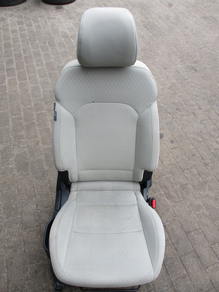 Купити Сидіння пасажира правий перед carens iv 17r