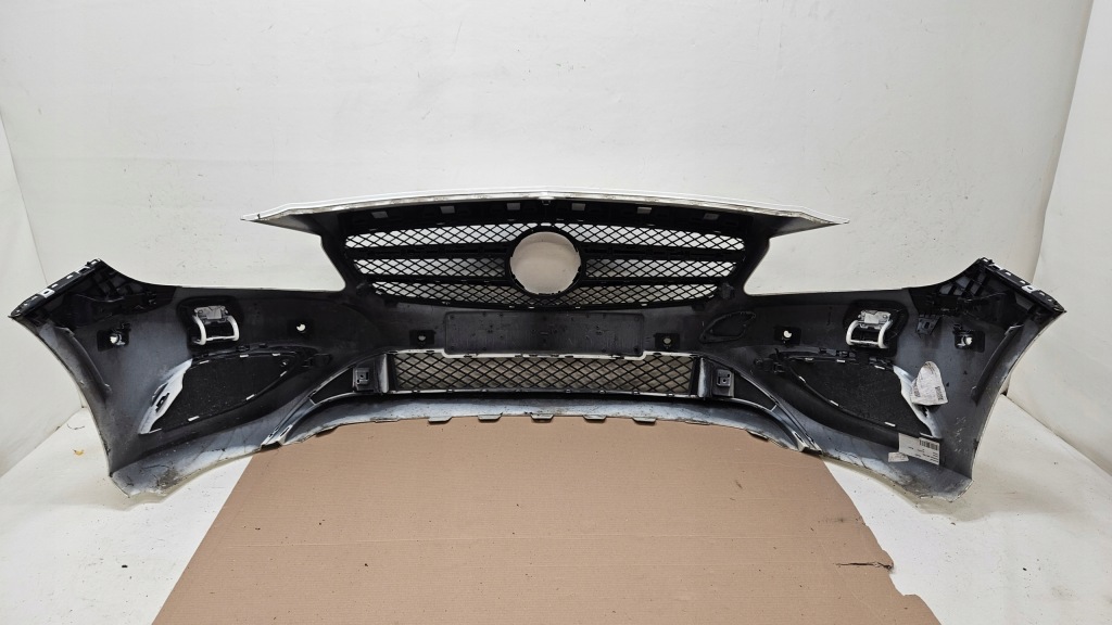 Бампер перед передній mercedes a-klasa a1768850025 Оригінал