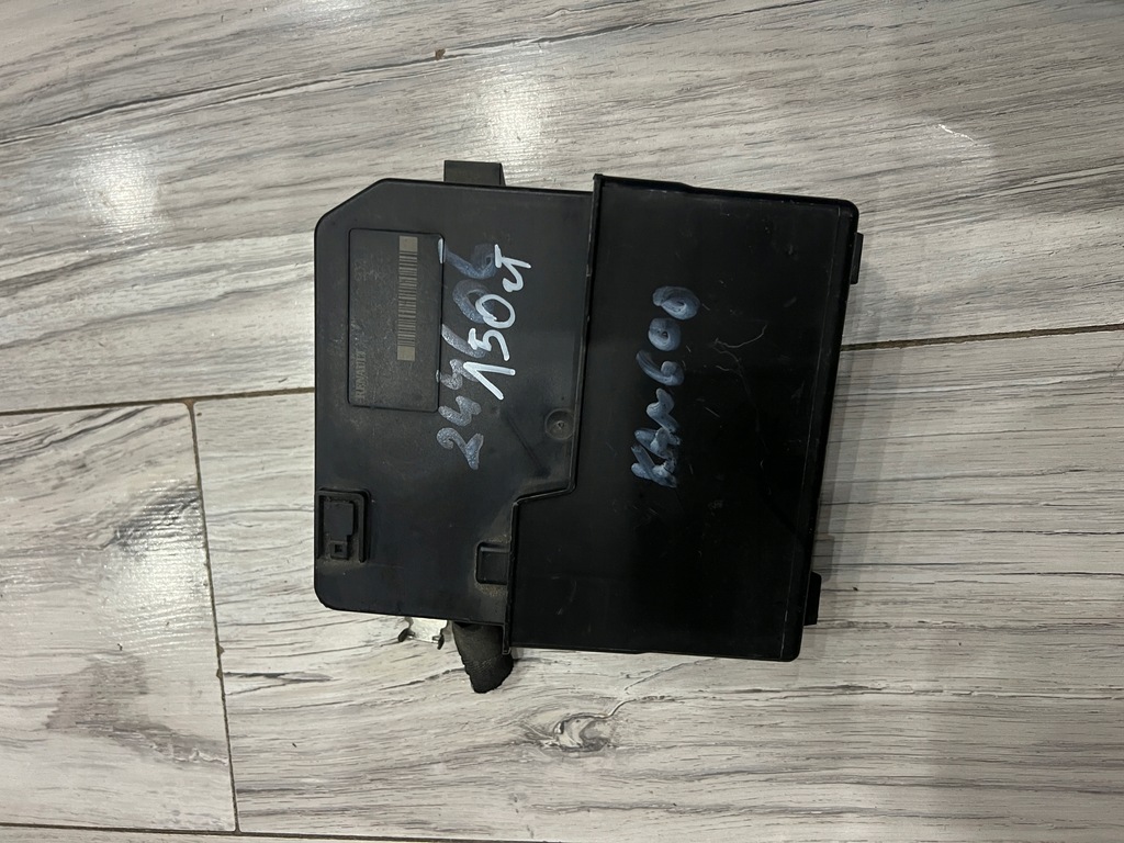 фото №1, Коробка запобіжників usm kangoo 8200451902-d