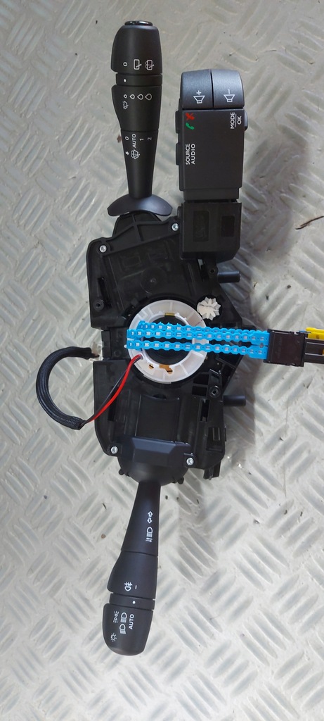 фото №1, Переключатели переключатели панель renault twingo iii lift