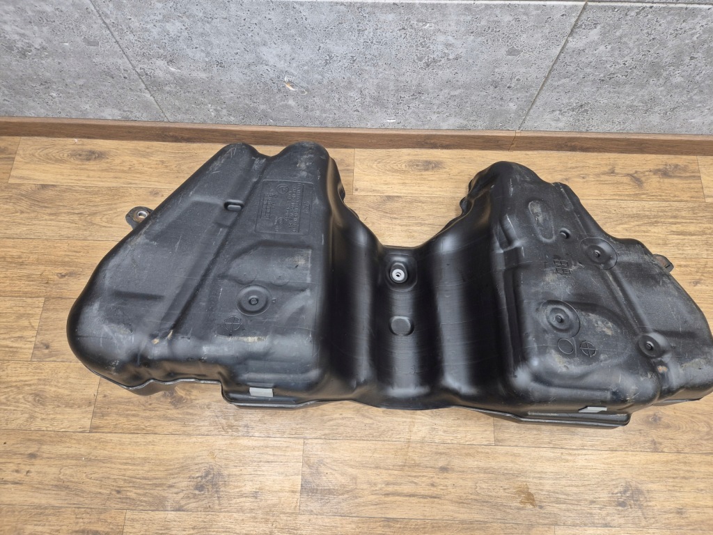 Bmw f01 f02 lci рестайлинг  бак bak топливной  бензин насос 7333016 Киев