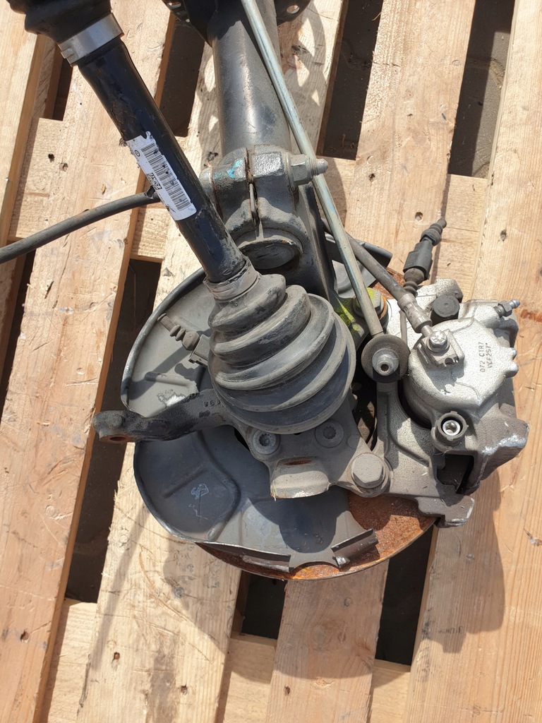 фото №6, Audi q3 8u поворотний кулак лівий перед амортизаторна стійка