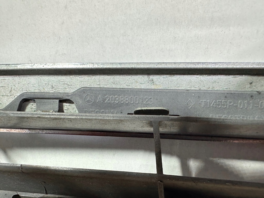 фото №10, Решётка радиатора передний решётка радиатора mercedes c klasa w203