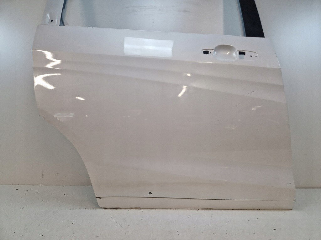 фото №3, Mazda v 5 дверь задние правое правый задняя