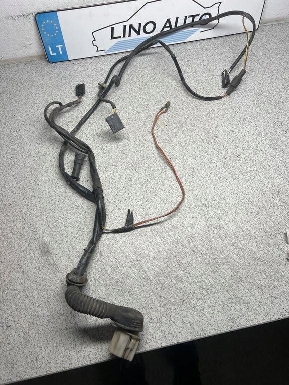 Жгут передних правых дверь bmw 3 e30 1375691 2.0l бензиновый 1989 Киев