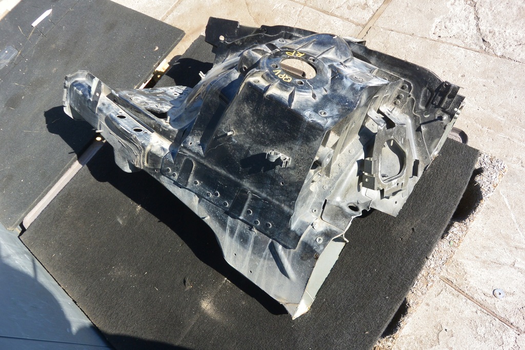 фото №10, Maserati quattroporte четверть правая перед чашка