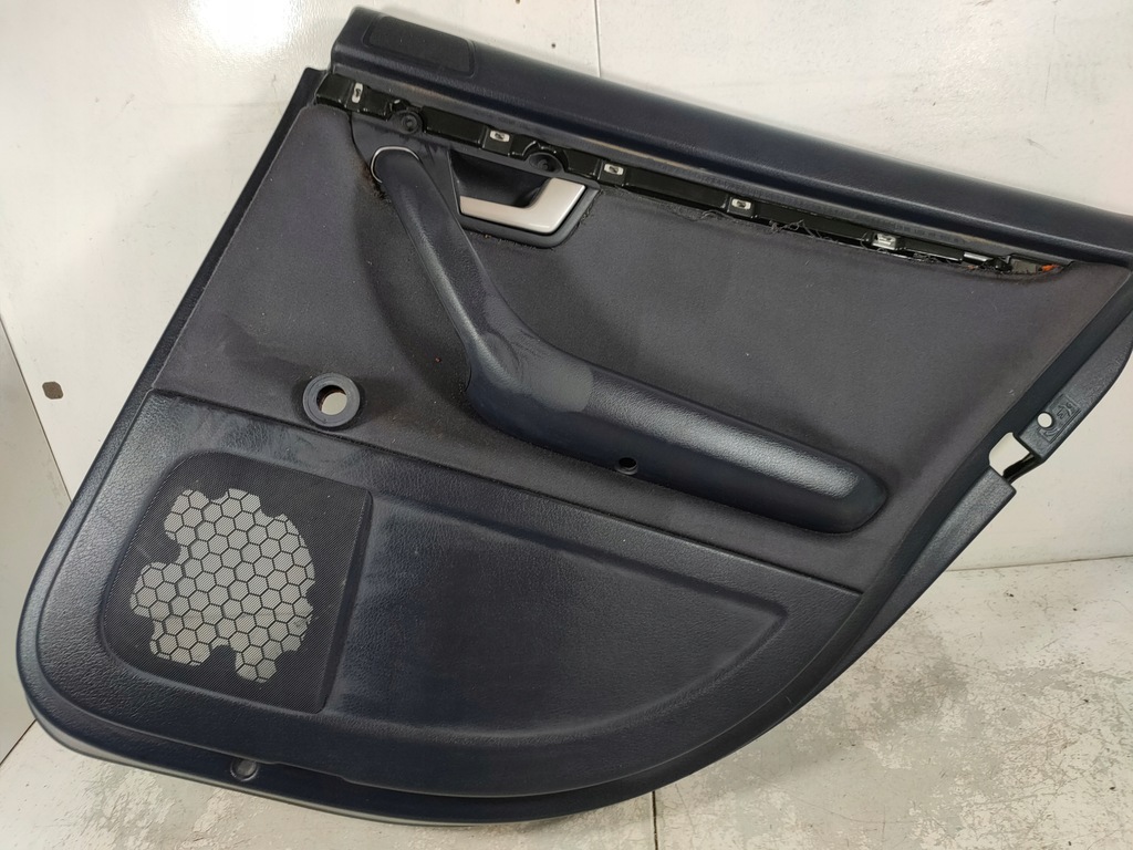 фото №1, Обшивка дверь правый задняя audi a4 b6 granat