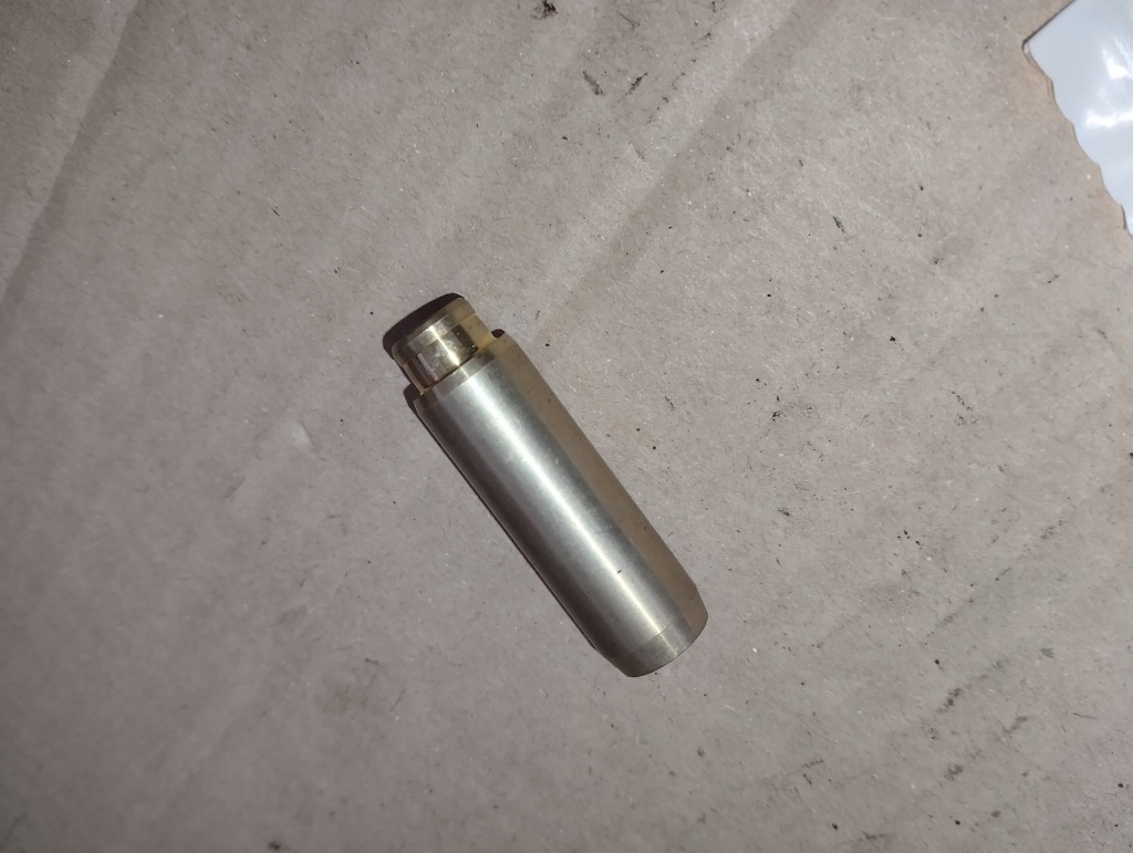 Направляющая клапана ssący; выпускной citroen berlingo, berlingo/minivan, bx Оригинал