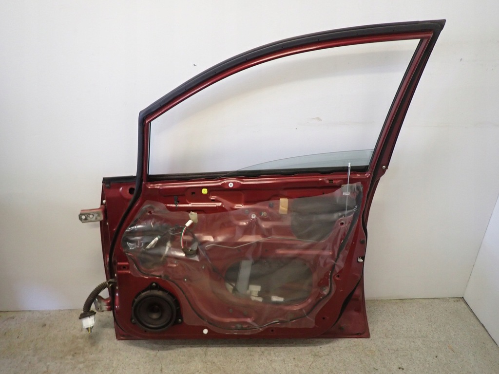 фото №6, Suzuki liana 02-07 дверь передние правое zy8