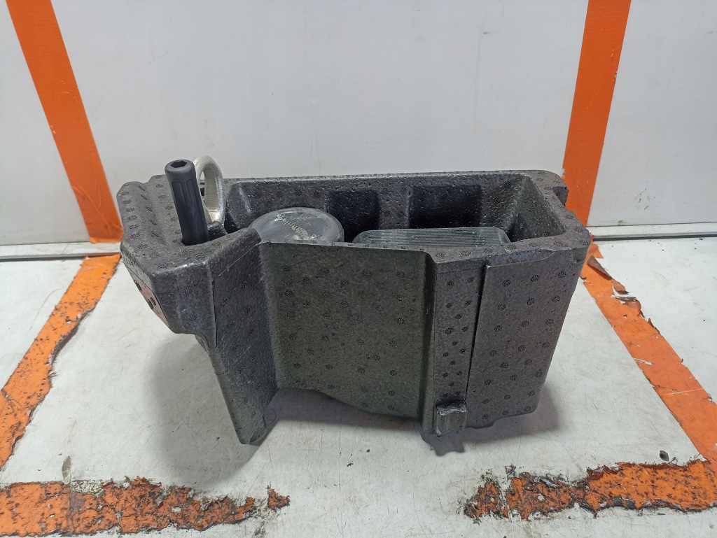 Купить Bmw 2 f44 запаска компрессор 6886414 вкладыш багажника