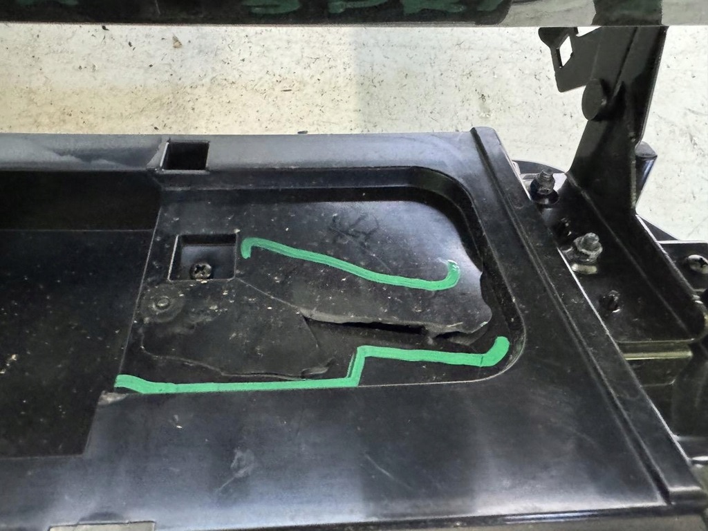 фото №8, Решітка радіатора решітка радіатора dacia spring 21-