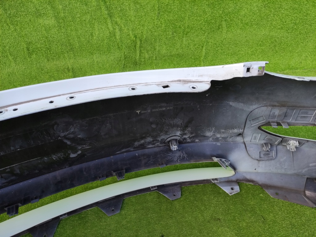 Tesla model iii 3 17- бампер передній перед в Україні