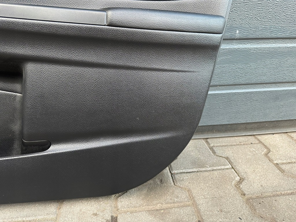 фото №6, Subaru xv i обшивка правый перед europa