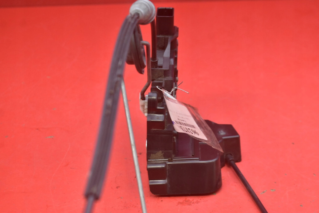 фото №5, Замок двері правий перед передній eu 30753664 volvo s40 v40 2 ii 04-07