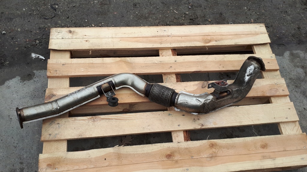 фото №1, Audi оригинальный номер 8w0253300f труба выхлопная