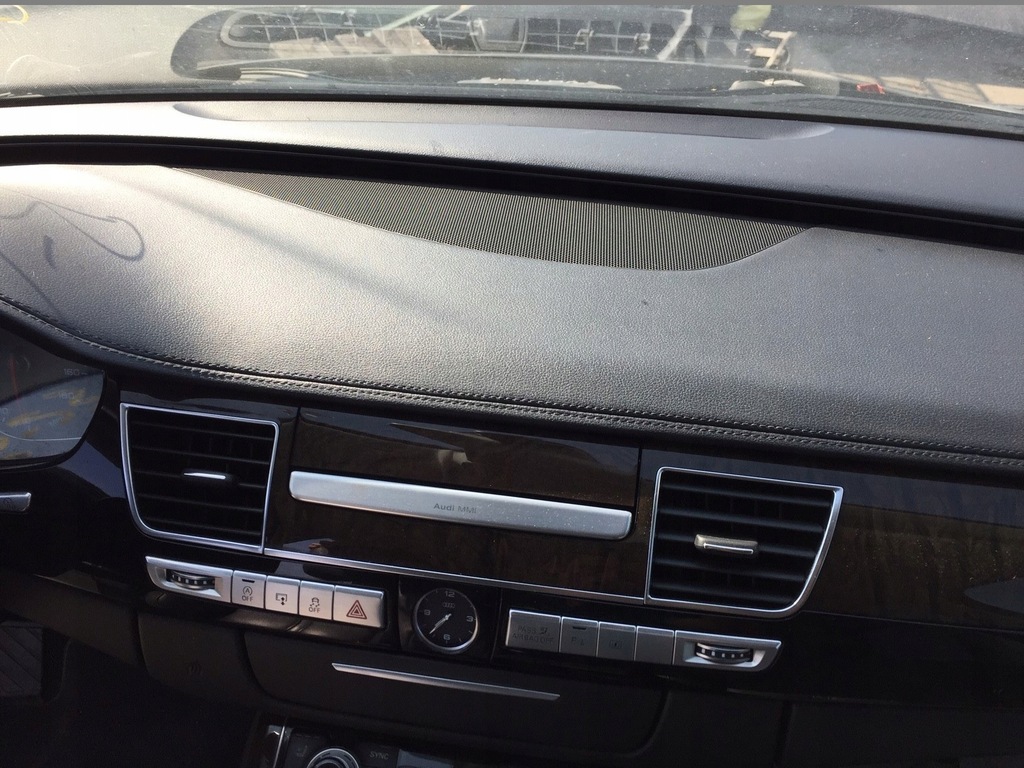 фото №15, Audi a8 d4 приборная панель приборная консоль czarna