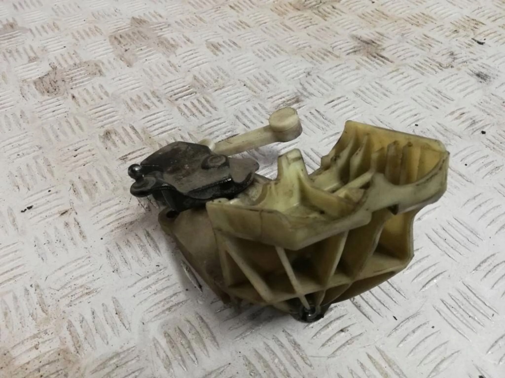 фото №1, Citroen c3 iii 1,6 bluehdi кронштейн кронштейн тросов