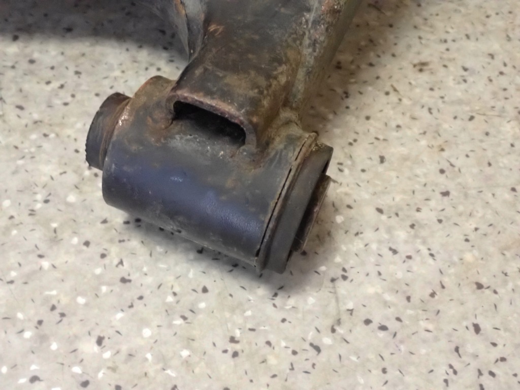 фото №8, Grand vitara ii 3d 05- 1.6 i важіль передній правий