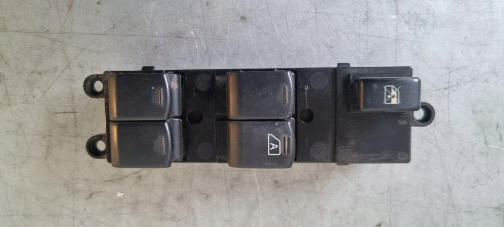 фото №1, Nissan navara d40 pathfinder r51 панель вікон uk