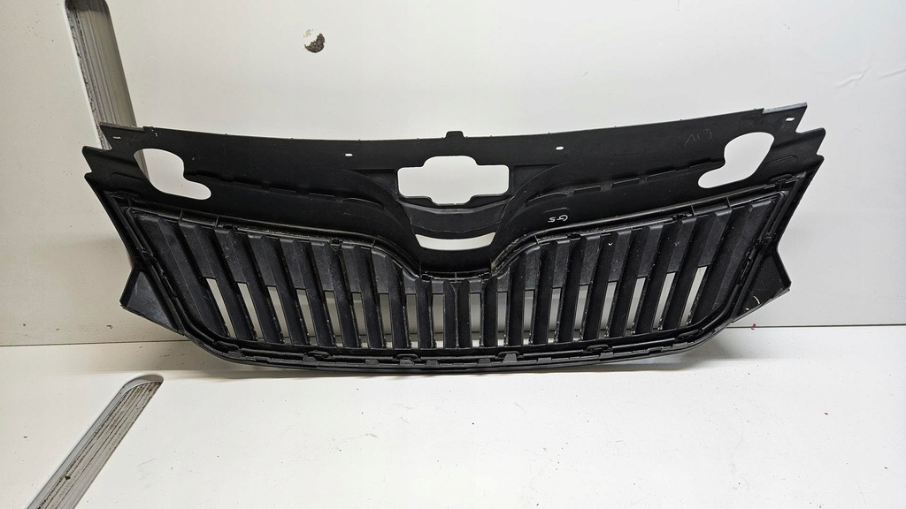 фото №4, Skoda rapid 5ja 12- 19 решітка радіатора решітка радіатора бампер перед чорний