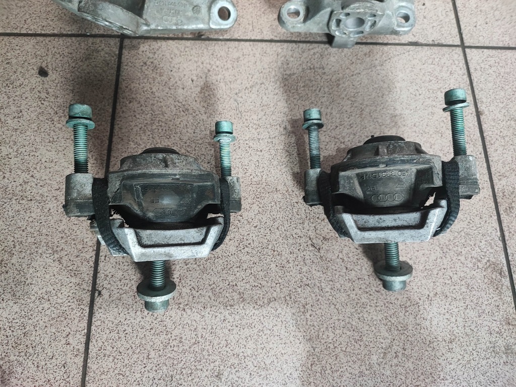 фото №5, Кронштейн подушка audi a8 d3 4.2