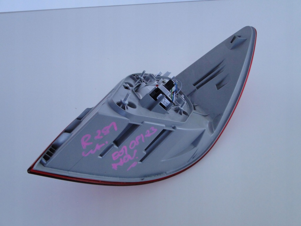 фото №3, Mercedes r 251 w251 лампа задняя левая led lift