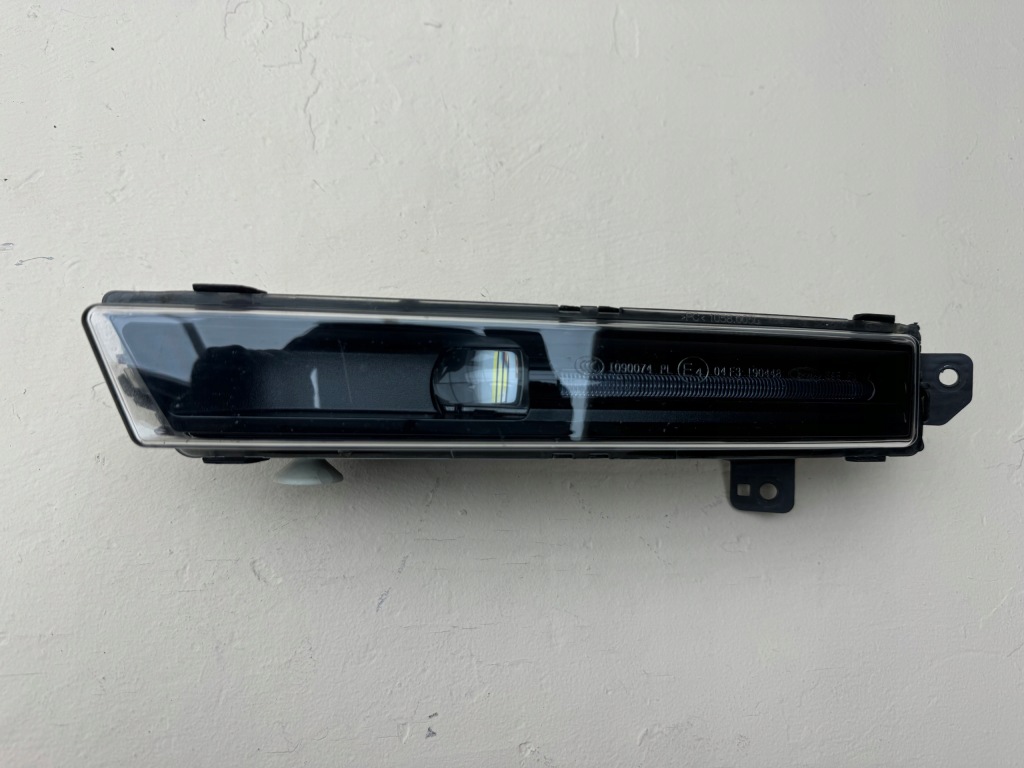 Купить Jaguar f-pace x761 land rover velar 17r- противотуманная фара левый led drl jpla-15201