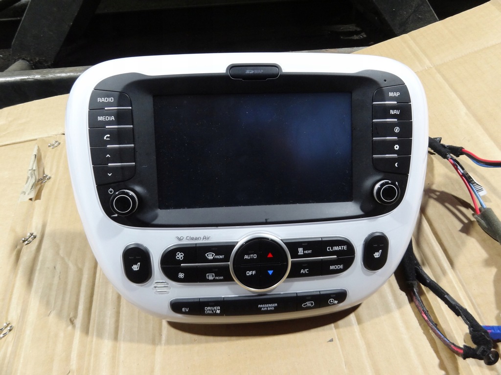 фото №1, Kia soul ii 2016 ev радио навигация экран рамка europa 96560e4110 оригинал