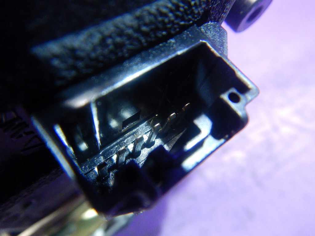 фото №7, Mazda 2 i dy замок задняя левый 6 pin p3m71a264a27dg