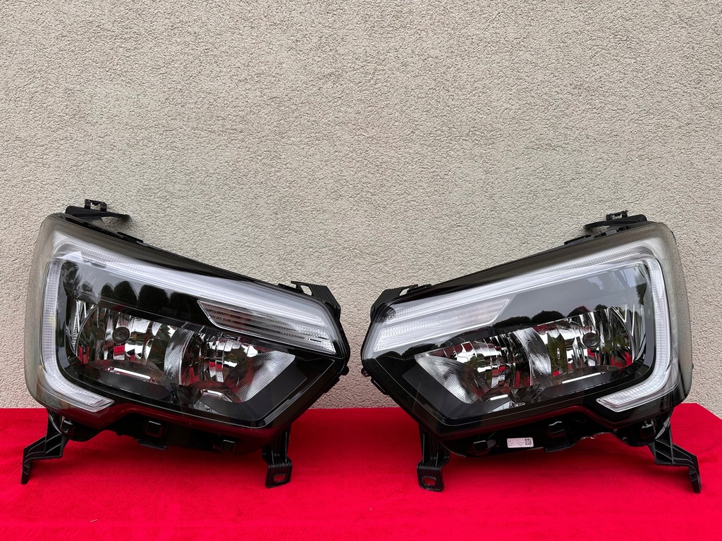 фото №1, Фара renault master iv 260607867