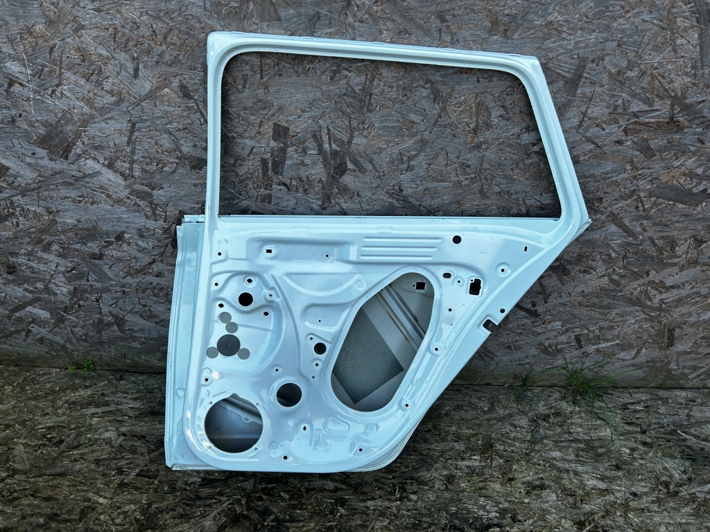 фото №11, Skoda fabia iii kombi дверь правое задняя задние