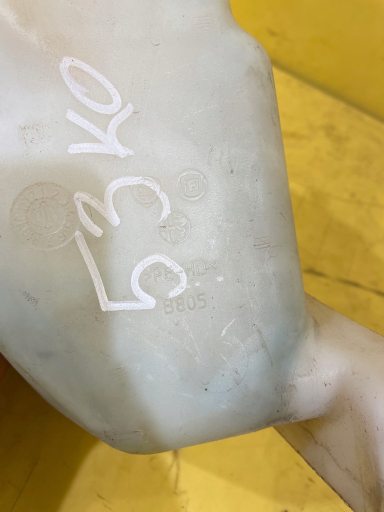 Alfa romeo giulietta - бак омывателя в Украине